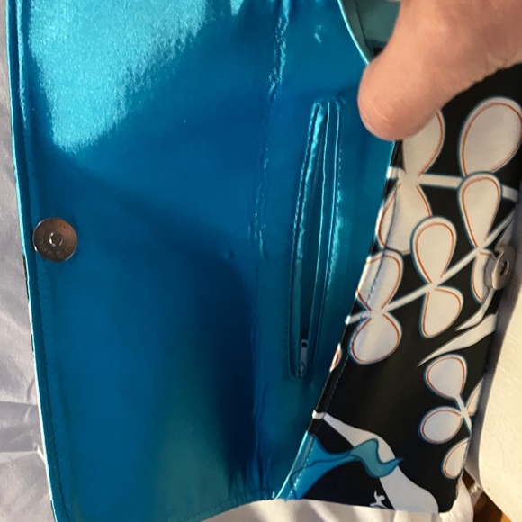 New. Soft n cushy printed satin clutch bag. Near perfect condition ( tiny tiny - Picture 8 of 13